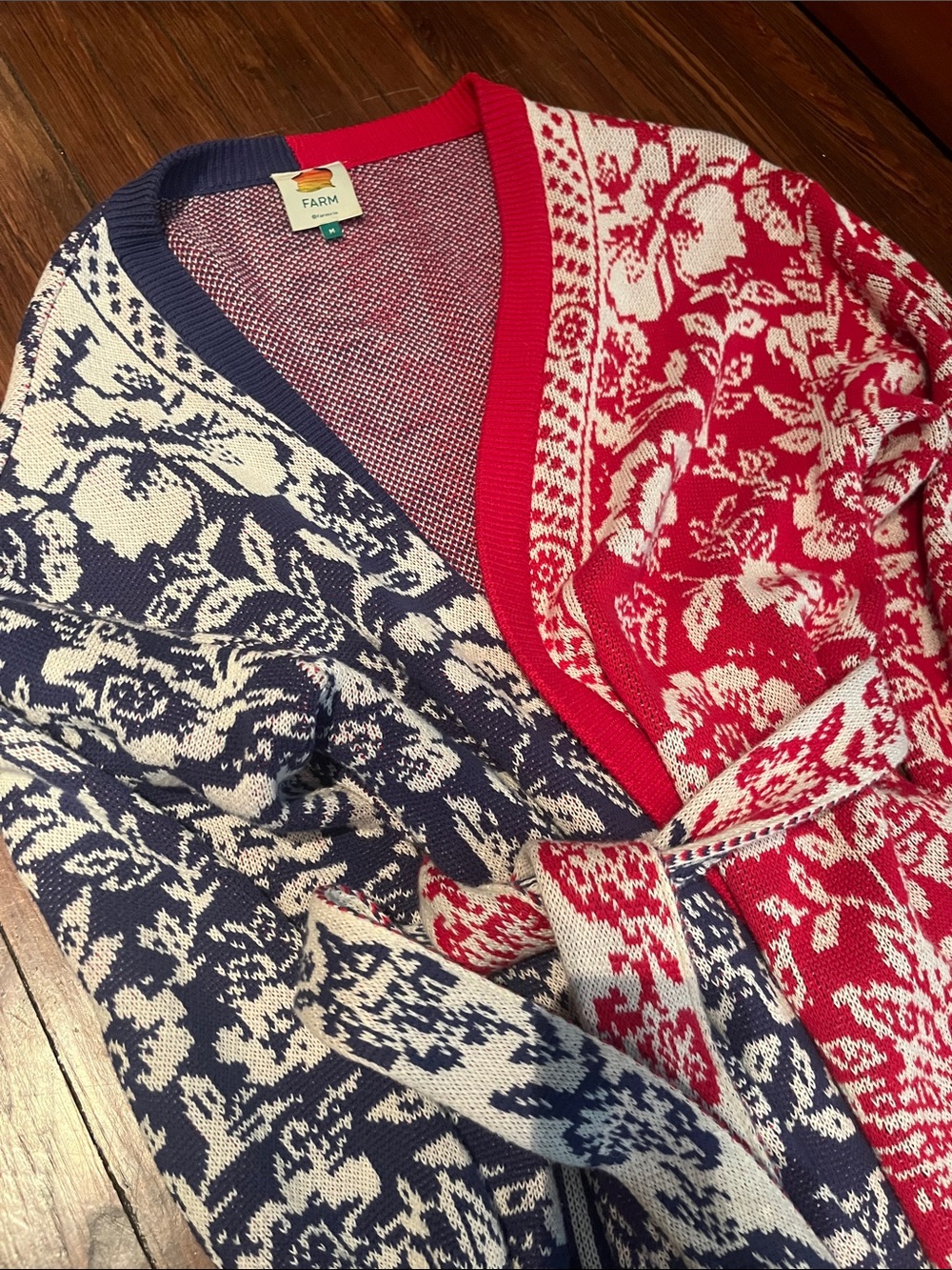 FARM Rio Red, Black & Cream Floral Knit Cardigan Wrap - Picture 2 of 3